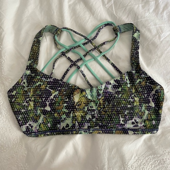 💚Lululemon Free to Be Bra - Wild - size 10 - flower multi gator green - Picture 3 of 9